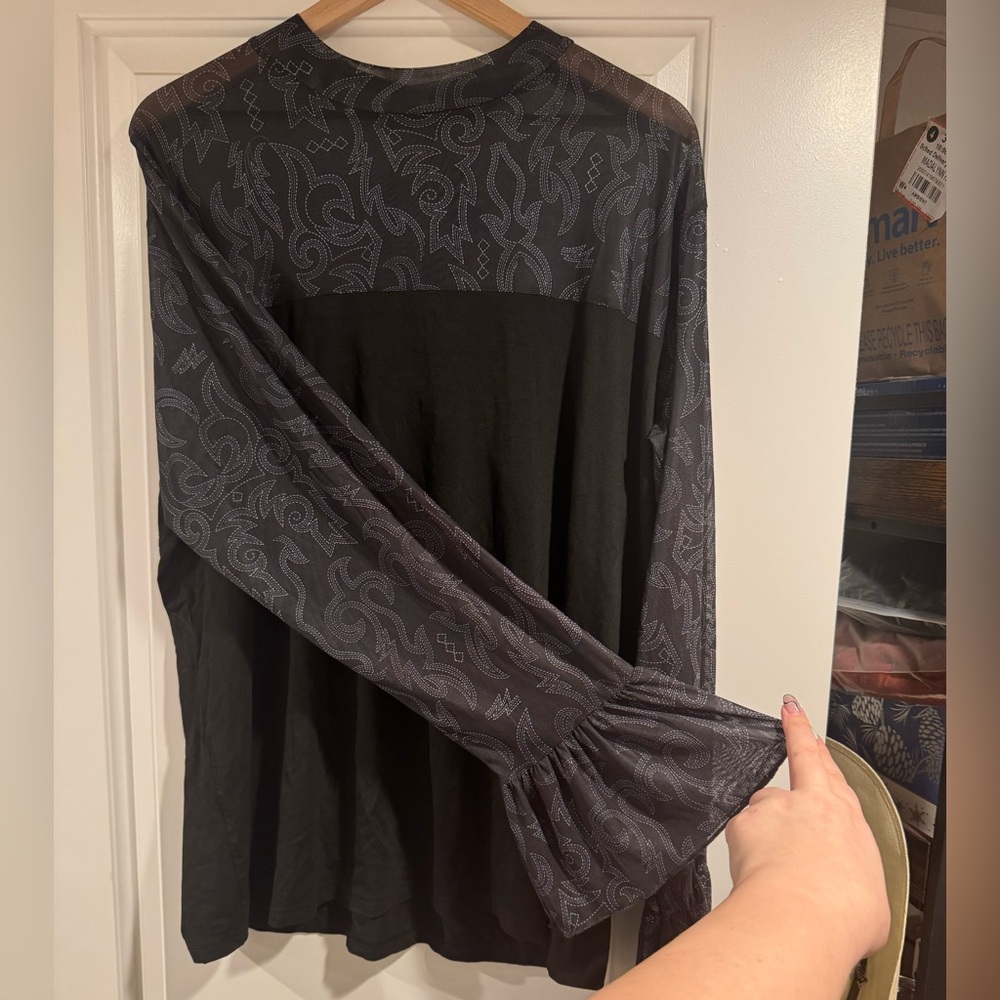 Western mesh sleeve blouse